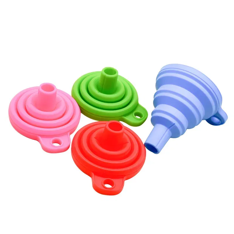 Color: black - Collapsible Silicone Car Engine Funnel for Alfa Romeo 147 156 159 Giulietta Mito Giulia Stelvio Brera GT