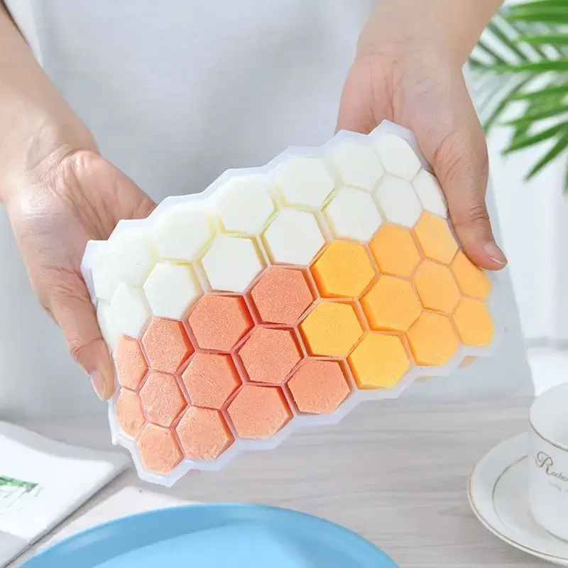 Color: Red, Size: XL - 4/2/1PCS Silicone Ice Cube Mold 148 Cube Large-capacity Ice Trays Food Grade Ice Maker BPA Free Reusable Ice Maker with Lids