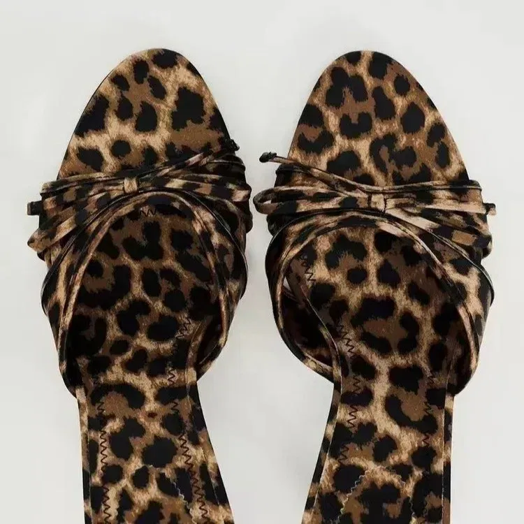 Color: Chocolate, Shoe Size: 36 - Slippers for women wearing exquisite summer haute couture with fine straps, French style black cat heel clip toe beach sandals