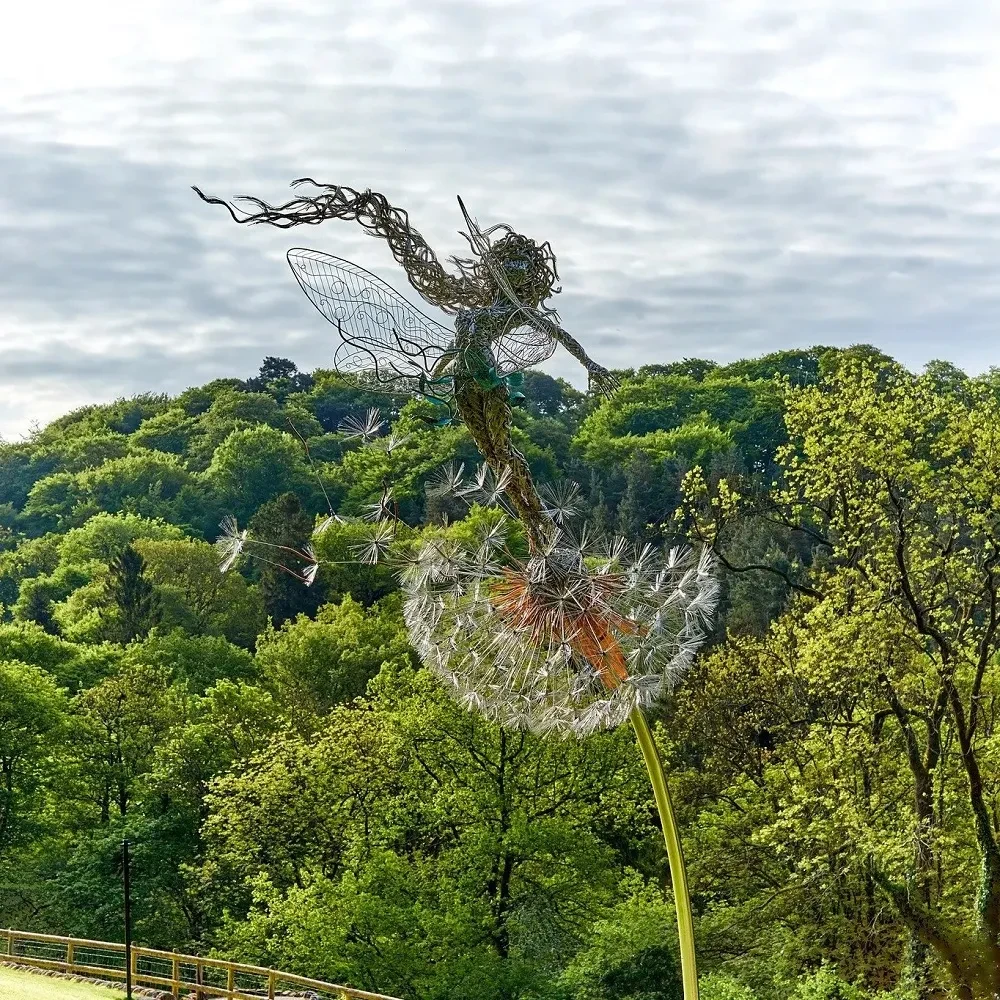 Wonderland-like Garden Decoration Art in 2024