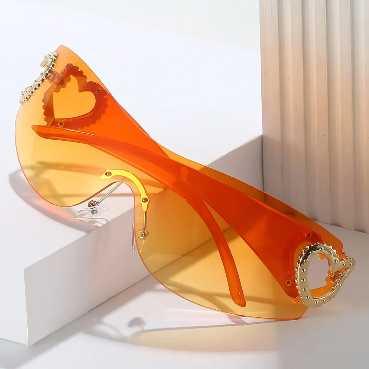 Frame Color: Gold, Lenses Color: Orange - Y2K Wrap Around Fashion Sunglasses For Women Men One-piece Gradient Lens Glasses Heart Design Hollow Temple Eyewear UV400
