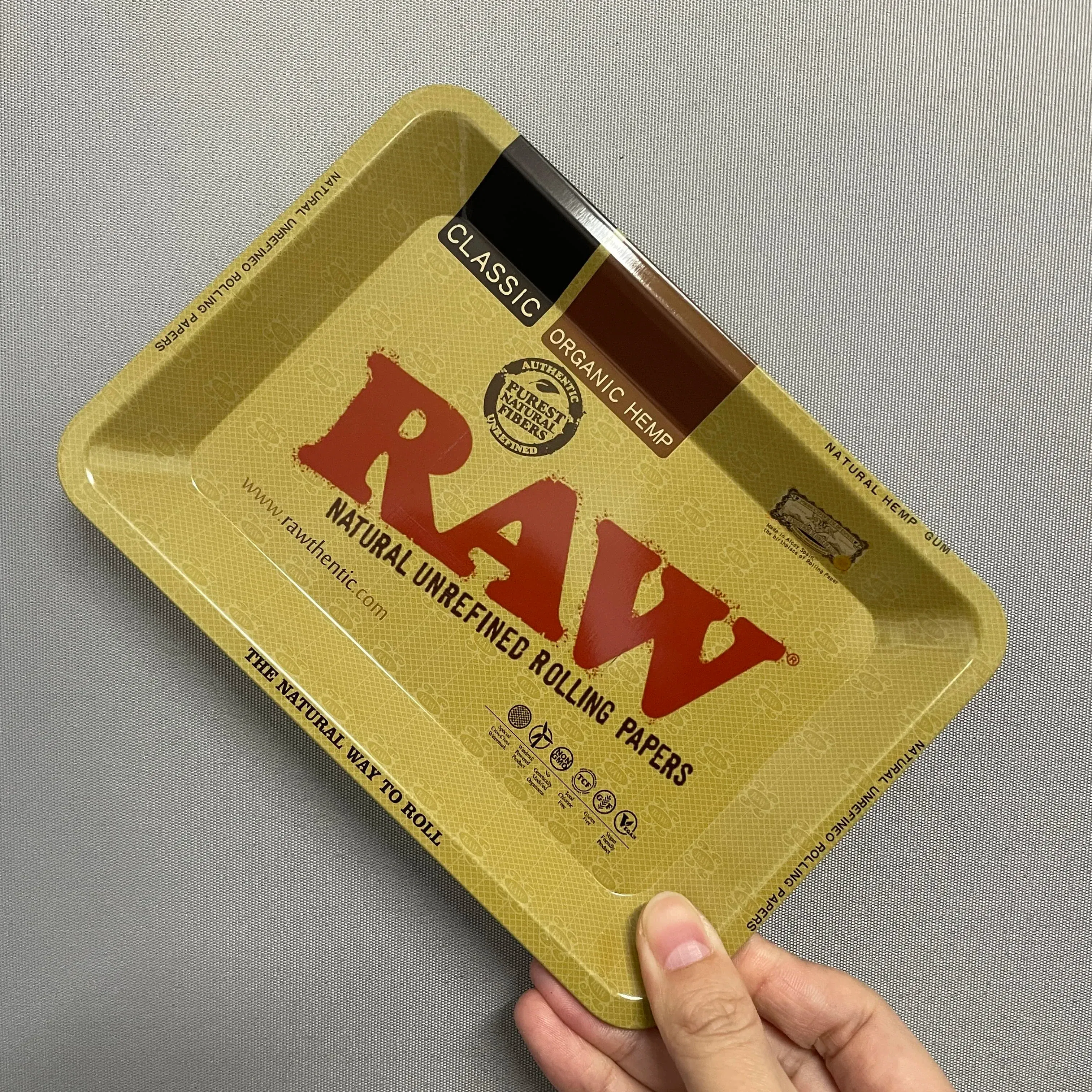 Color: army green - RAW Classic Rolling Tray Multi Designs Available