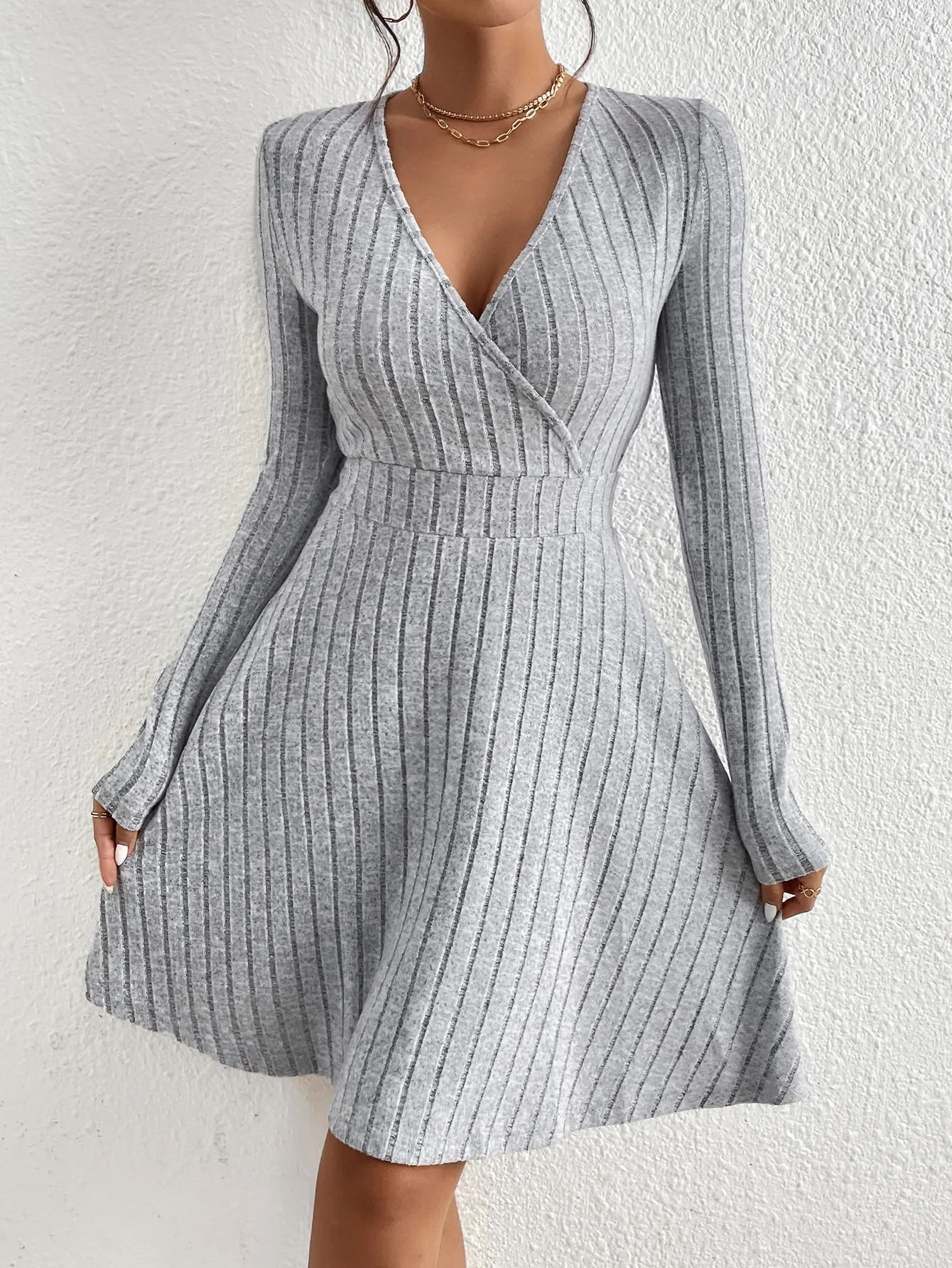 Color: GRAY, Size: L - New for autumn/Winter 2024 Women Knit Slim Sexy Bodycon Dress V-Neck Long Sleeve Dress Solid Casual Midi Sweater Dress