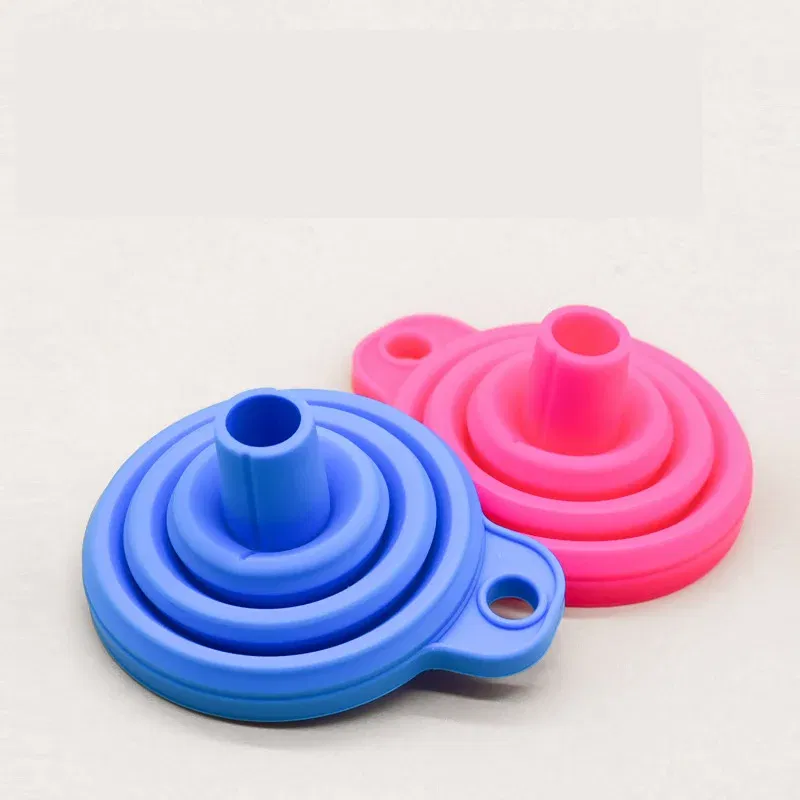 Color: Red - Collapsible Silicone Car Engine Funnel for Porsche cayenne macan 911 panamera 997 996