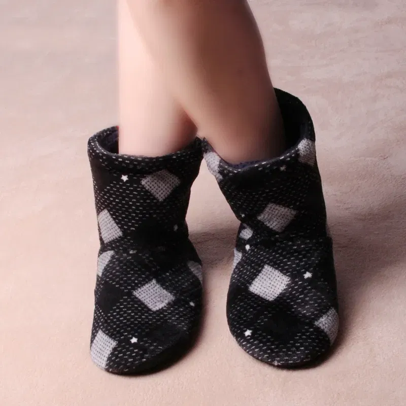 Color: black, Shoe Size: 44 - Mntrern Casual Men Shoes Home Slippers Lattice Soft Plush Male House Slippers Warm Winter New Cotton Slippers Shoes Men Big Size