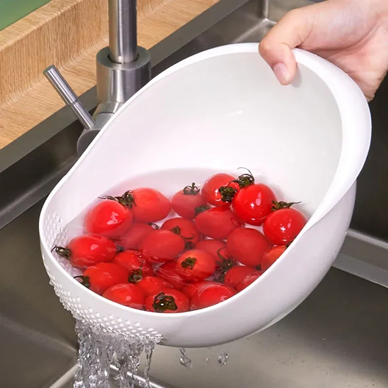 Color: Red - Rice Sieve Plastic Colander Kitchen Drain Basket with Handles Rice Bowl Strainer Strainer Basket Sink Drain Kitchen Tools