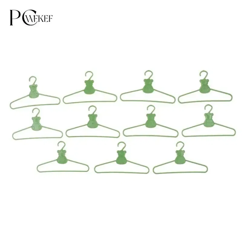 Color: plum - 10/20 PCS / Lot Lovely Green Hangers Mini Cute Wardrobe Dress Coat Clothes Plastic Accessories For Babi Doll Dollhouse Gift Toy