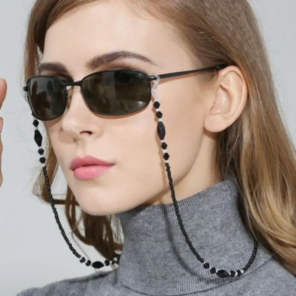 Color: Silver - New Fashion Women Eyeglass Chain Hollow Star Pearl Beaded Sunglasses Reading Glasses Lanyard Eyewear Holder Neck Strap Rope