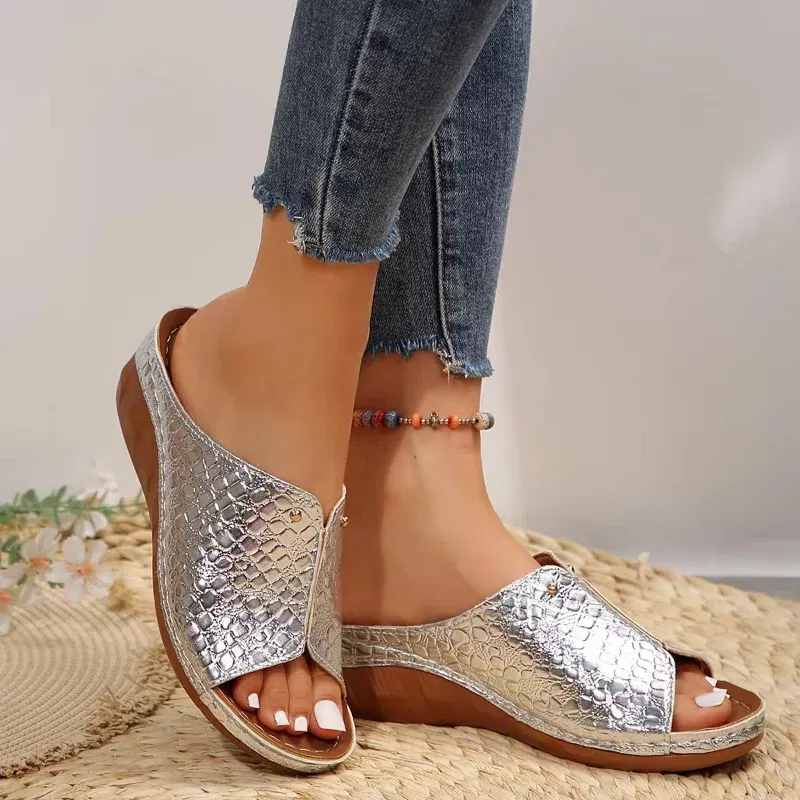 Color: Gold, Shoe Size: 38 - Women Gold Wedge Slippers New Summer Woman Crocodile Print Platform Sandals Female PU Leather Non Slip Beach Slides