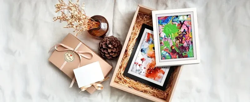 1pc Art Photo Frame - Magnetic Front Open, Easily Changeable Display