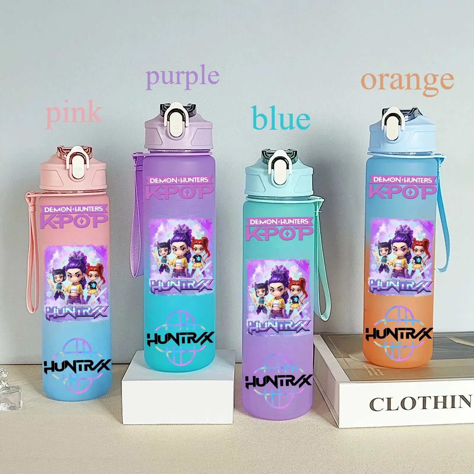 Color: PURPLE, Size: 40cm - 750ML K-pop Demon Hunters HUNTR X Rumi Mira Zoey Jinu Celine Kpop Plastic Water Cup K Pop Drinking Bottle School Huntrix Gourde