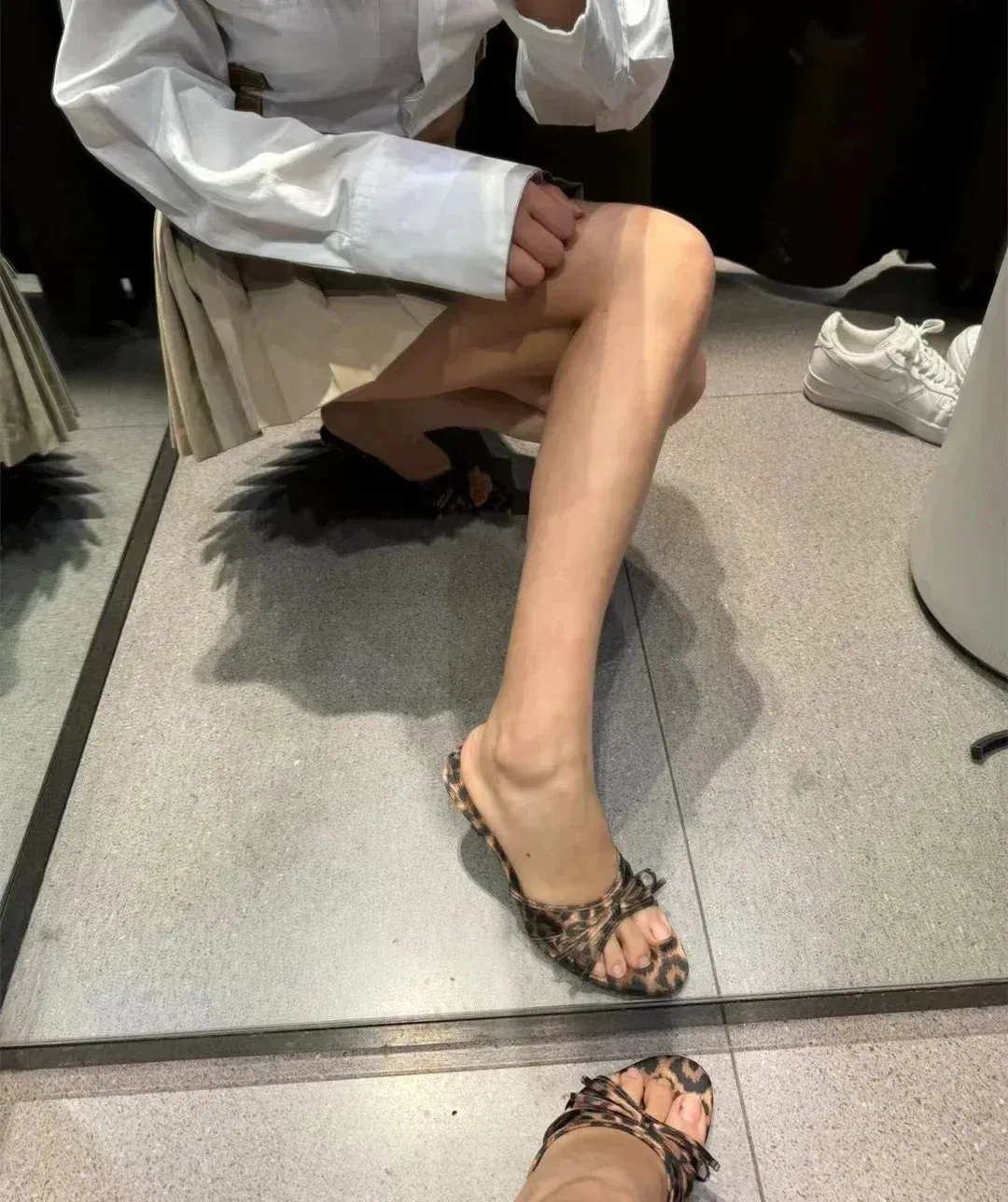 Color: Chocolate, Shoe Size: 37 - Slippers for women wearing exquisite summer haute couture with fine straps, French style black cat heel clip toe beach sandals