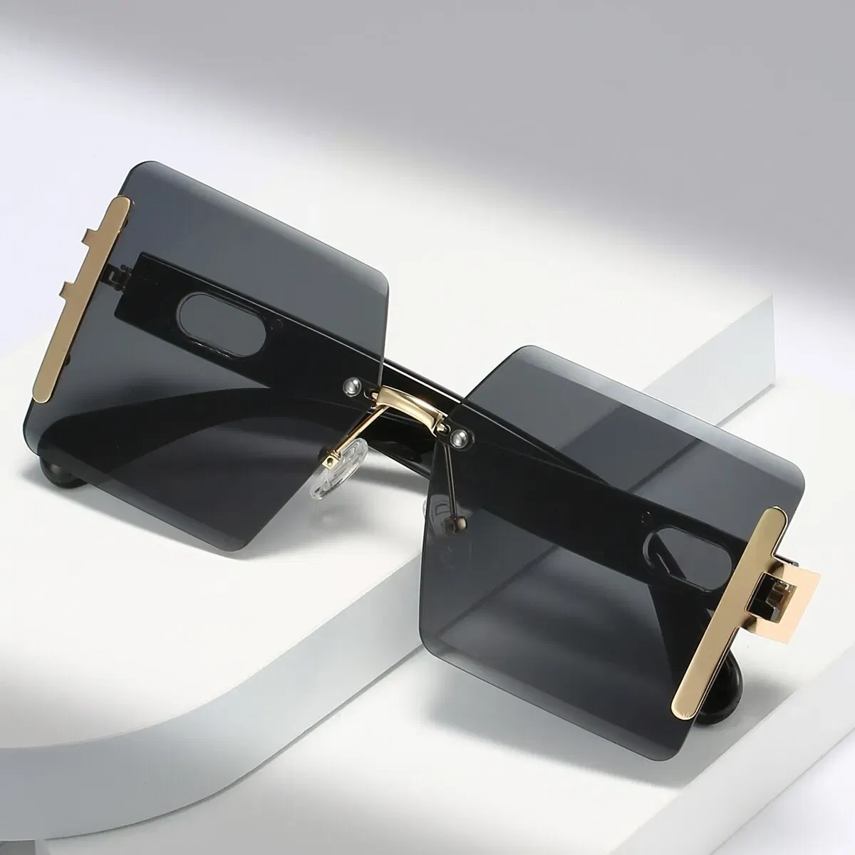 Frame Color: Gold, Lenses Color: Green - 1pair Square Sunglasses For Men And Women Rimless Cut Edge Retro Glasses Y2K Luxury Holiday Accessories Fashionable Sunscreen