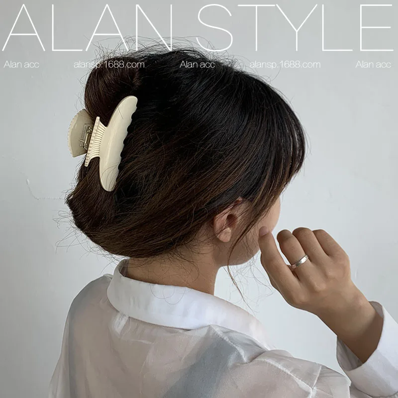 Color: Yellow - 9cm Long Acetate Hair Crabs Hair Clips Claws for Girls Rolled up Hair Style Daliy