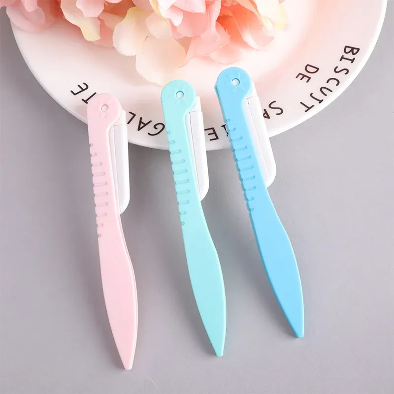 Folding Eyebrow Trimmers