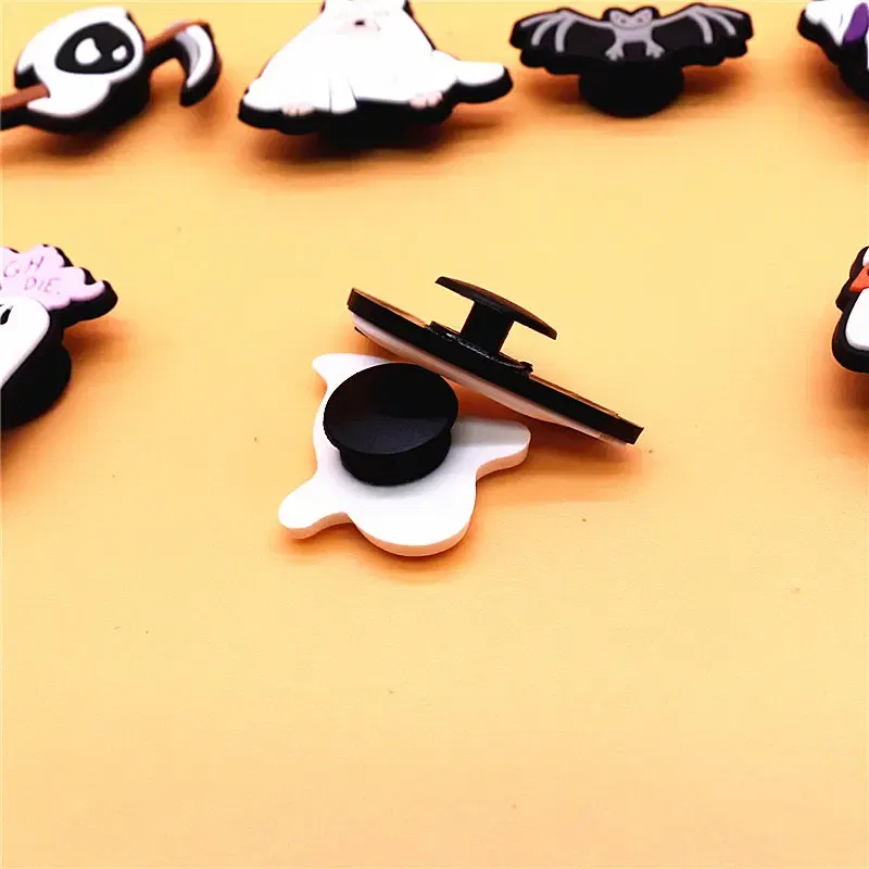 Color: Green, Ships From: CHINA - 1pcs Funny Cute Ghosts Shoes Charms Jeans Magic Shoe Badges Buckle Lovely Death Shoe Upper Clip Decorations Kids Gifts Wholesale