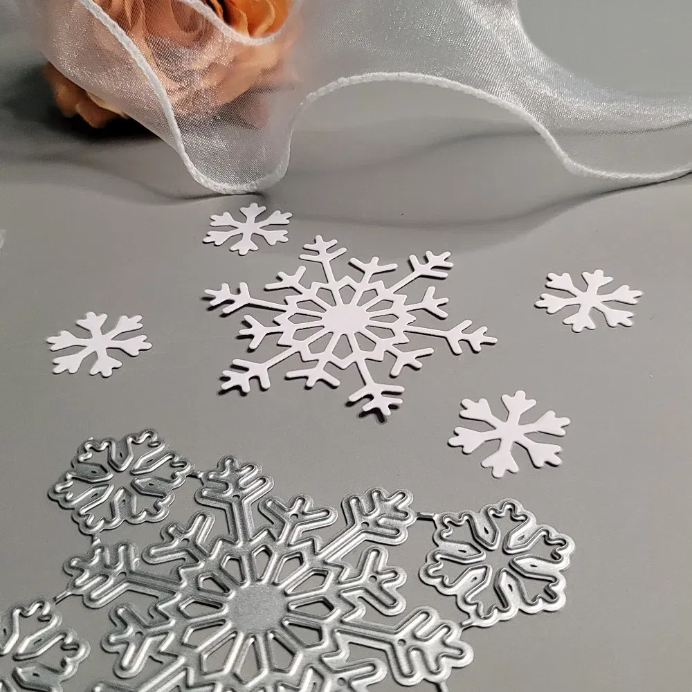 Snowflakes Metal Cutting Dies Scrapbook Embossing Snowflake Die Cuts Album DIY Craft Cutting Die Snowflakes Dies