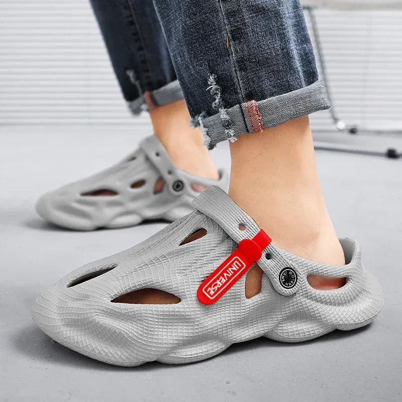 Color: WHITE, Shoe Size: 43 - Summer Men's Clogs Sandals Lightweight Breathable Anti-slip Beach Slippers Men Outdoor Slippers Clogs Anti-slip Beach Slippers