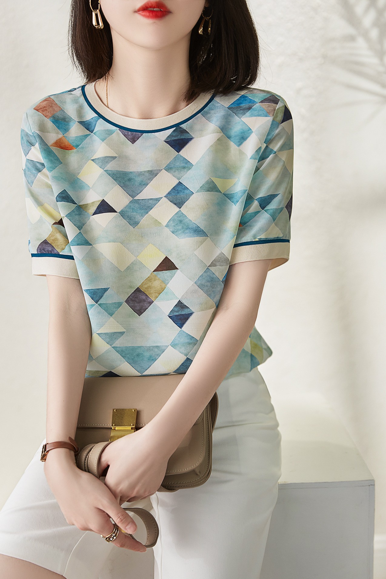 Women's Geometric Contrast Printed Short-sleeved T-shirt