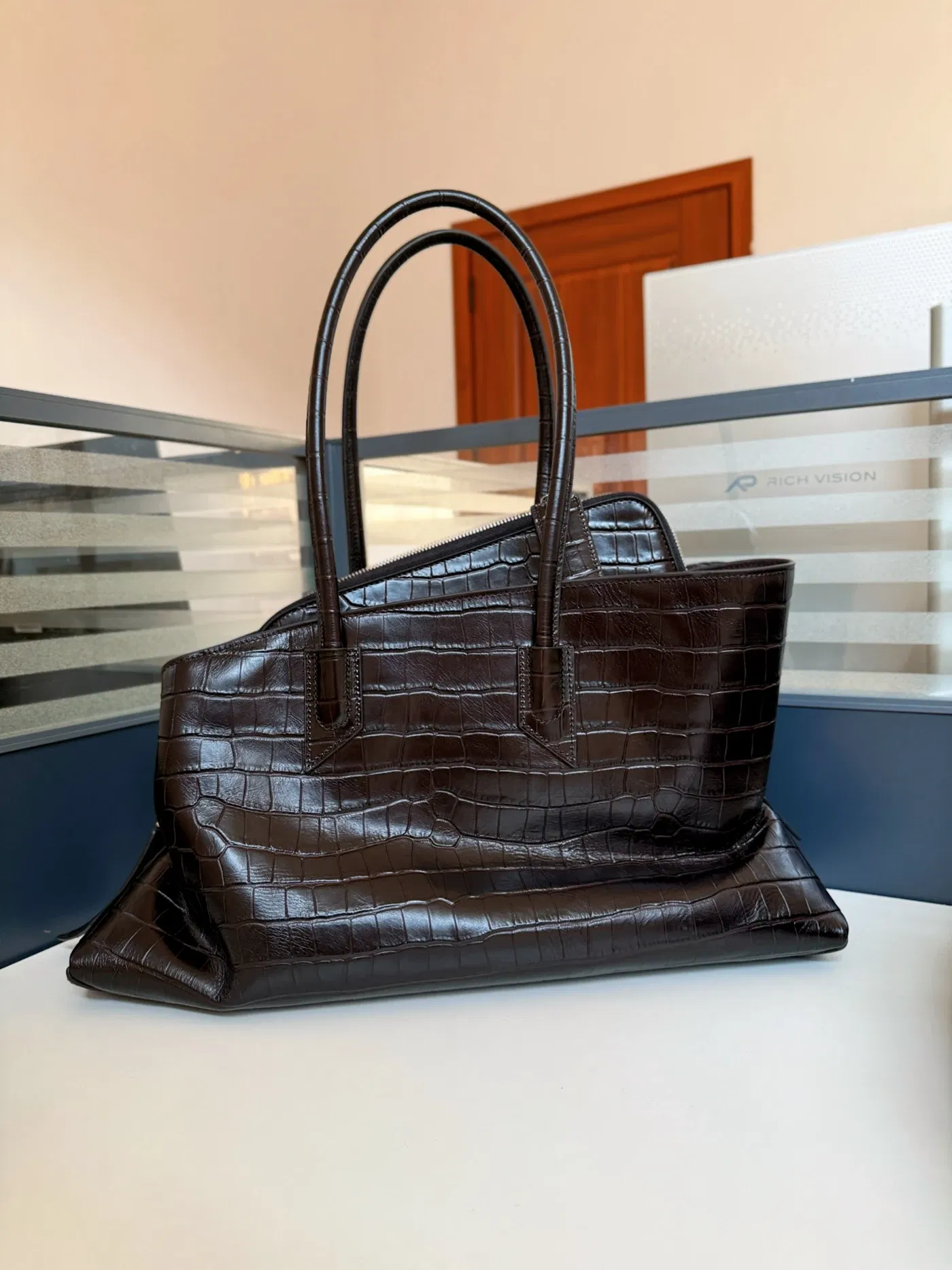Color: Stone - Brand Crocodile pattern genuine leather luxury Handbags High Quality alligator large capacity Lady Totes Shoulder Crossbody Bag