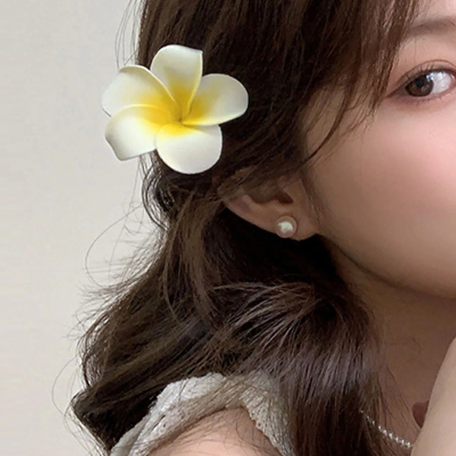 Color: black - 5.5/7/8/9cm Plumeria Flower Hair Clips For Girls Women Hairpins Egg Flower Barrette Hawaiian Wedding Artificial Headwear