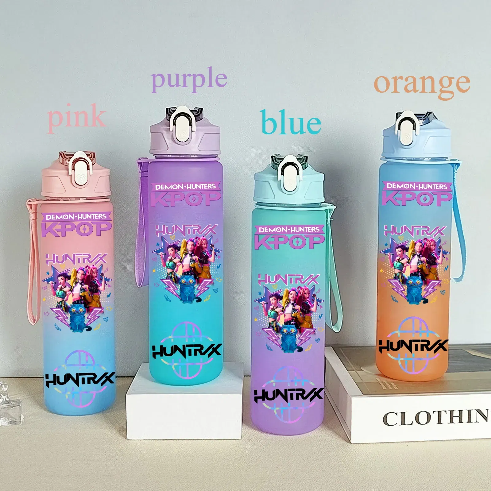 Color: VIOLET/?«?—?…°, Size: 40cm - 750ML K-pop Demon Hunters HUNTR X Rumi Mira Zoey Jinu Celine Kpop Plastic Water Cup K Pop Drinking Bottle School Huntrix Gourde