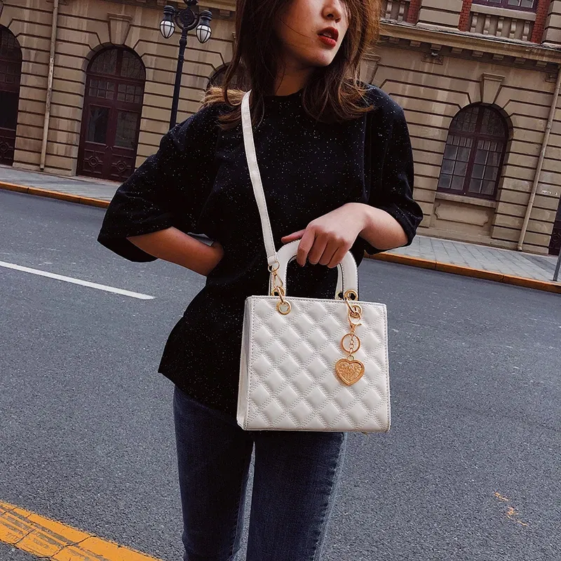 Color: Ivory, Size: (20cm