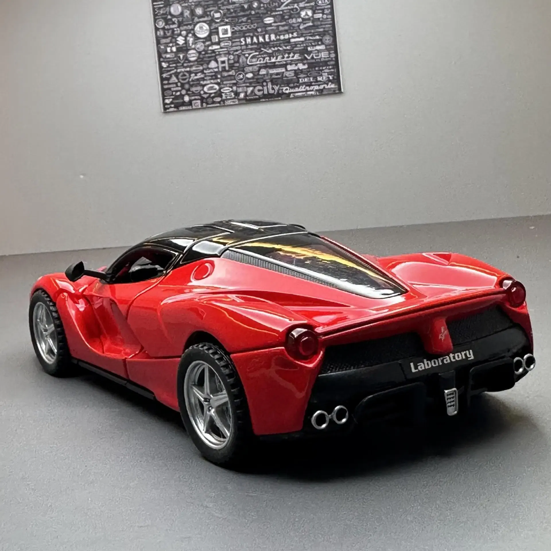 Color: PURPLE - 1:32 Ferrari Laferrari SF90 P80C 488 Alloy Car Model Diecasts Metal Toy Vehicles Car Model Simulation Sound Light Collect gifts