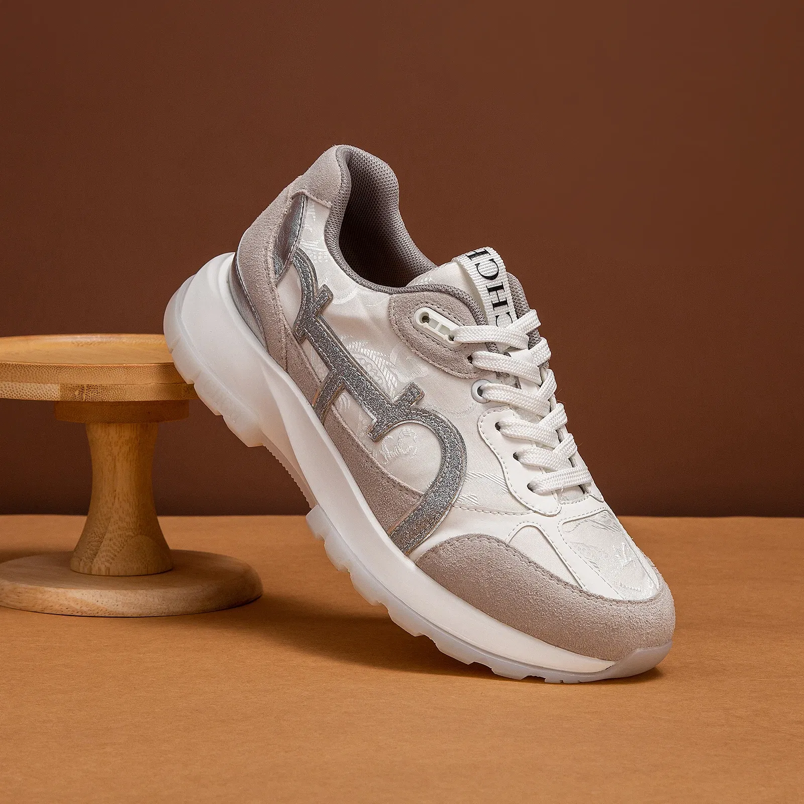 Color: black, Shoe Size: 37 - Women's Shoes Niche Design Balance Shoes Technology Versatile Splicing Ladies Shoes Fashion Classic Casual Female Sports Shoes