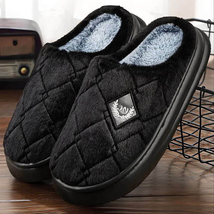 Color: black, Shoe Size: 42-43 - Men's House Slippers Furry Plaid cozy EVA Memory Foam Lightweight Casual Shoes Winter Warm Plush Non-slip Slippers big size