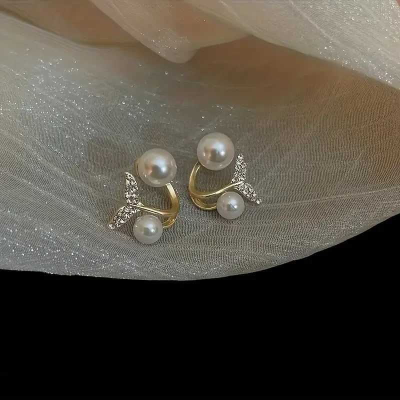Dazzling Mermaid Tail Pearl Stud Earrings