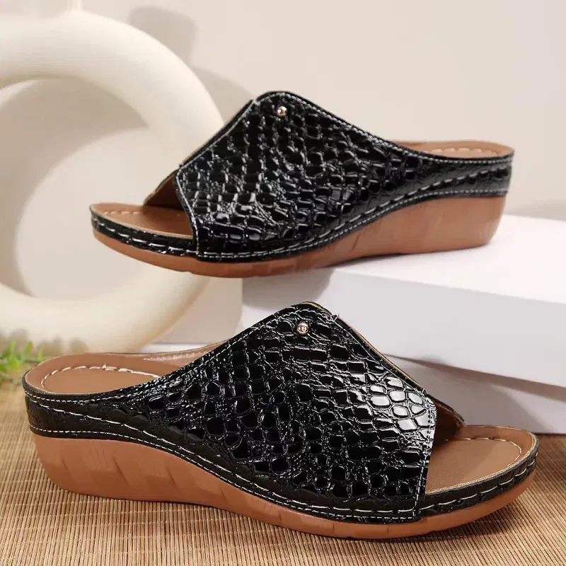 Color: Gold, Shoe Size: 42 - Women Gold Wedge Slippers New Summer Woman Crocodile Print Platform Sandals Female PU Leather Non Slip Beach Slides