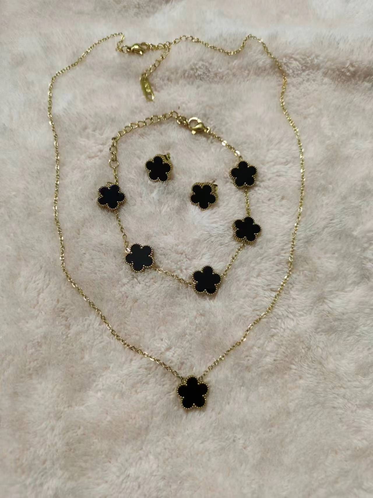 Stainless Steel Adjustable Clover Bracelet