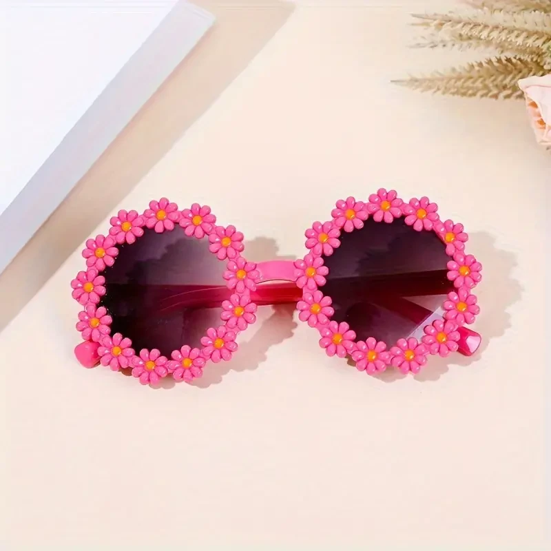 Trendy Daisy Flower Round Glasses