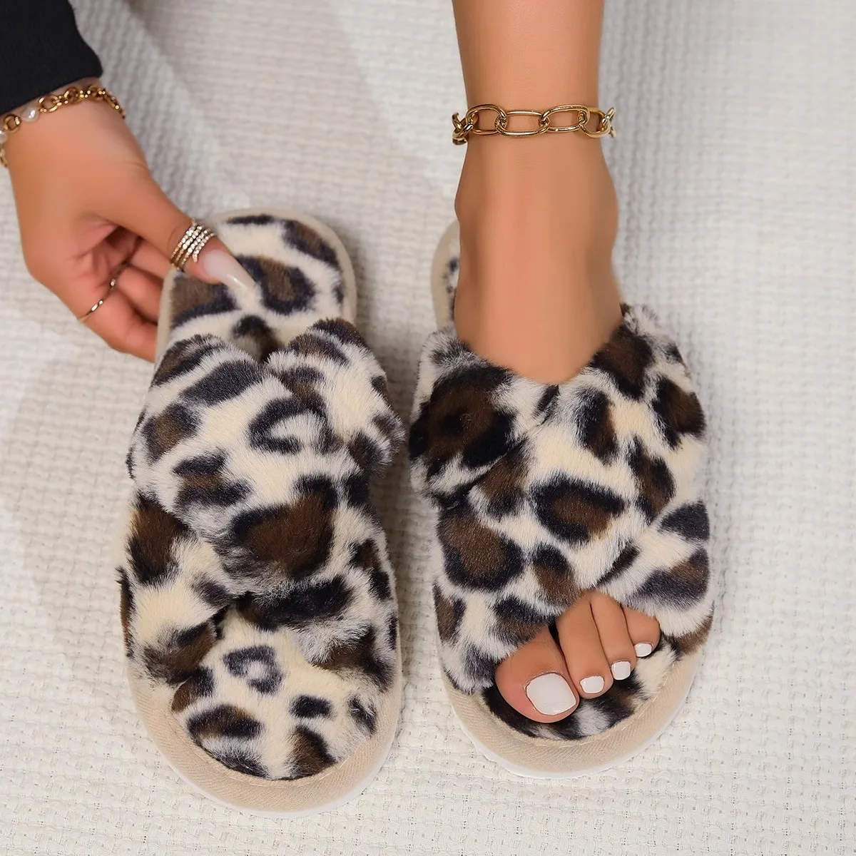 Color: GRAY, Shoe Size: 37 - Cross opening spring and autumn home anti slip flat bottomed couple style fashionable and simple open toed hairy slippers