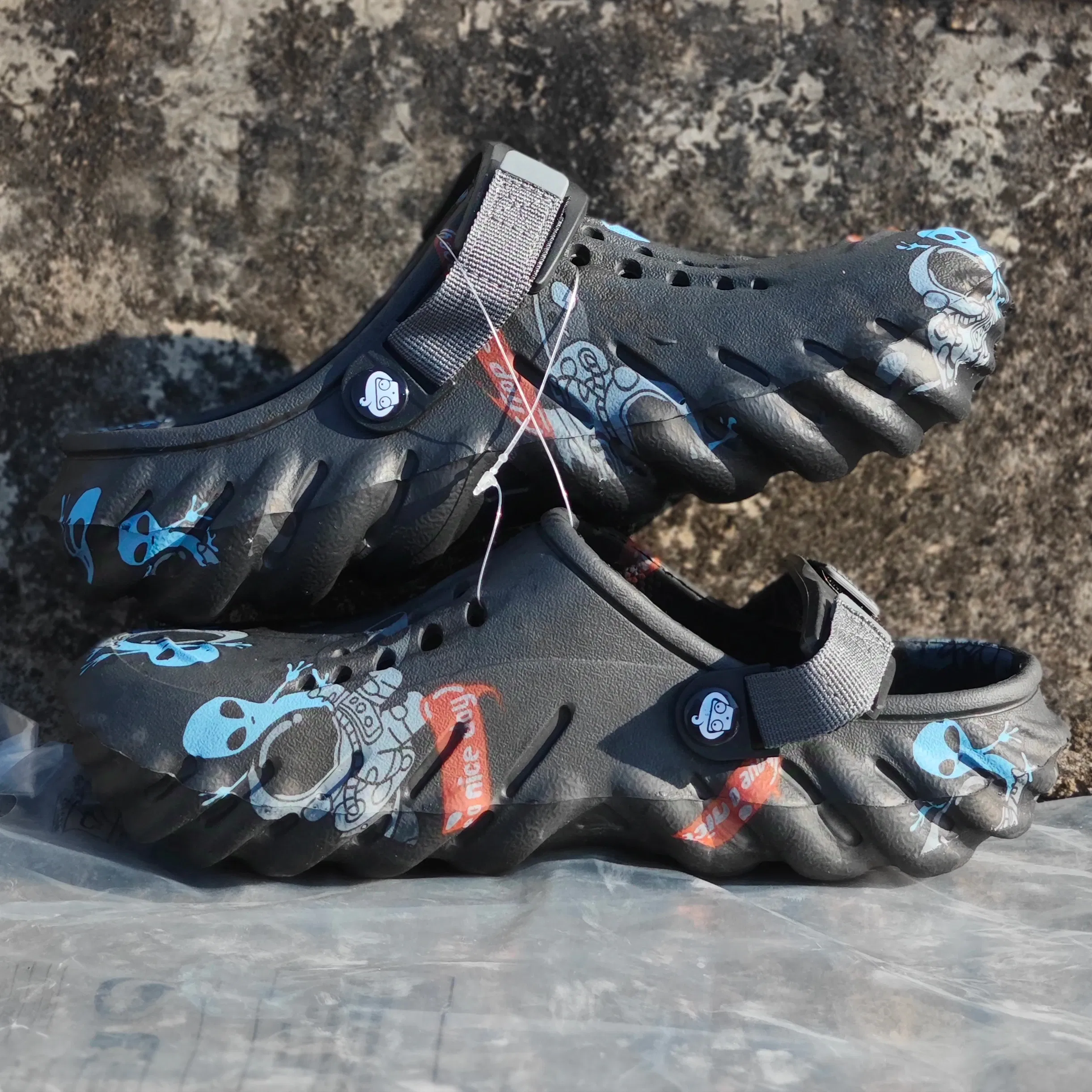 Color: Silver, Shoe Size: 40 - Fashion Garden Shoes Men's Clogs Slippers Sandal Flat Camouflage Sandals Male Sneakers Outdoor Flip Flops Home Clogs