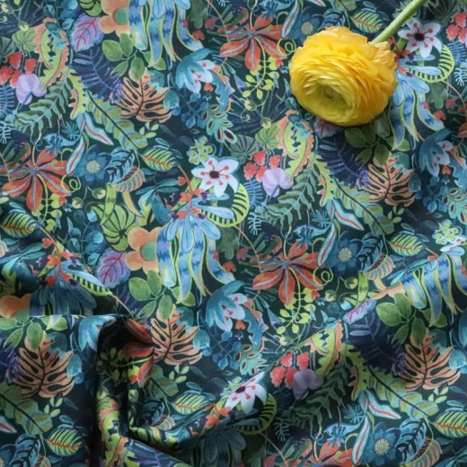 Military Green Cotton Printed Fabric Is Fashionable