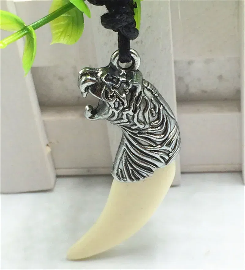 Metal Color: Dark Gold, Length: 60cm, Ships From: CHINA - 8 style Punk Alloy Wolf Leopard head Eagle Head Tiger Teeth Pendant Necklace Charms Beads Sweater Chain Rope Women Amulet