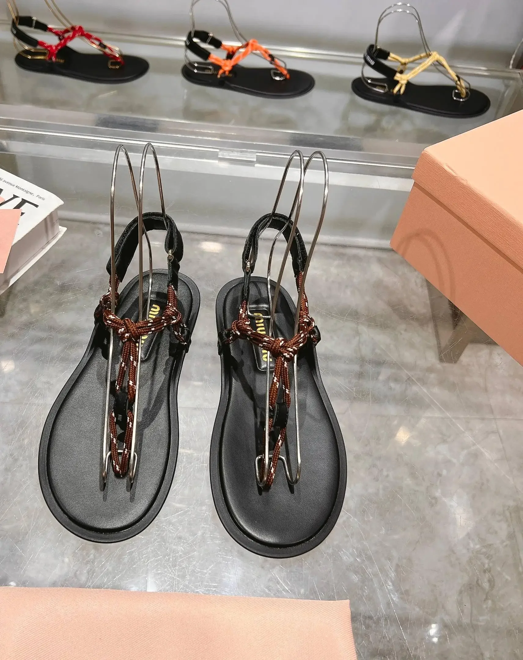 Color: Blue, Shoe Size: 38 - Fashionable and cost-effective MIU series 25 new summer products, the world's most popular flip-flops, versatile and trendy