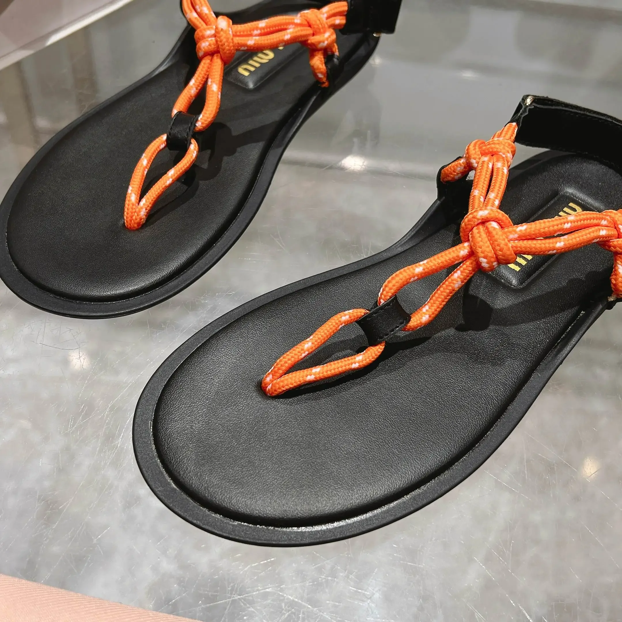 Color: Blue, Shoe Size: 38 - Fashionable and cost-effective MIU series 25 new summer products, the world's most popular flip-flops, versatile and trendy