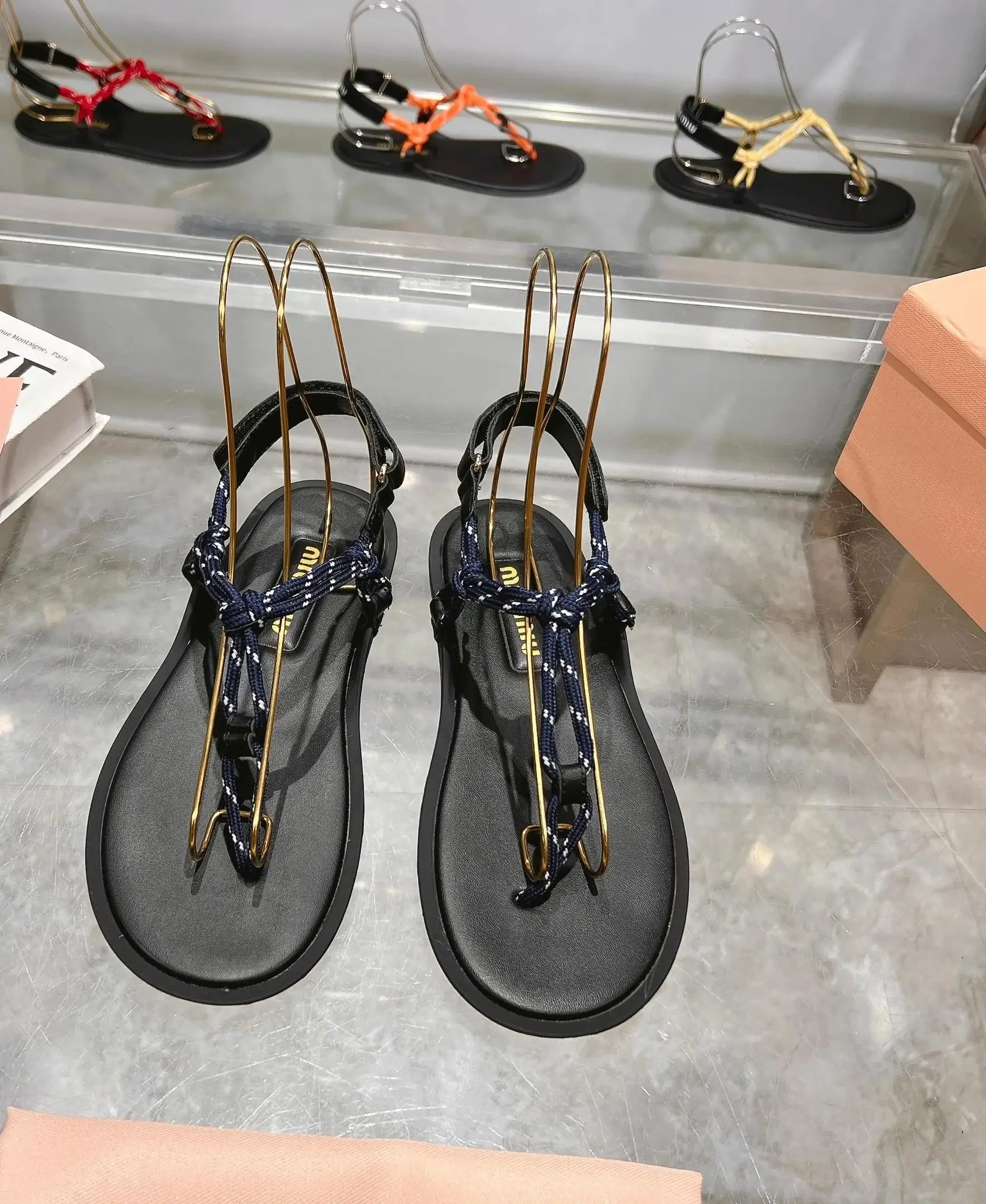 Color: Blue, Shoe Size: 38 - Fashionable and cost-effective MIU series 25 new summer products, the world's most popular flip-flops, versatile and trendy