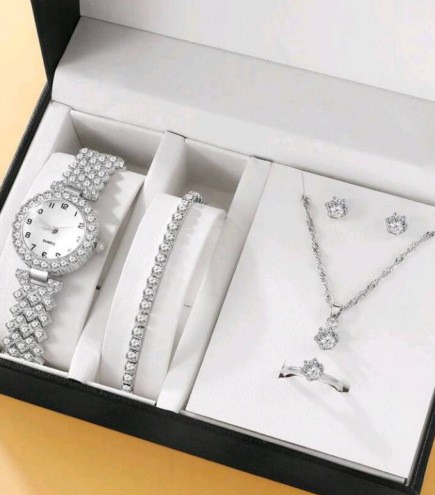Diamond Women Luxury Bracelet Wrist Watch