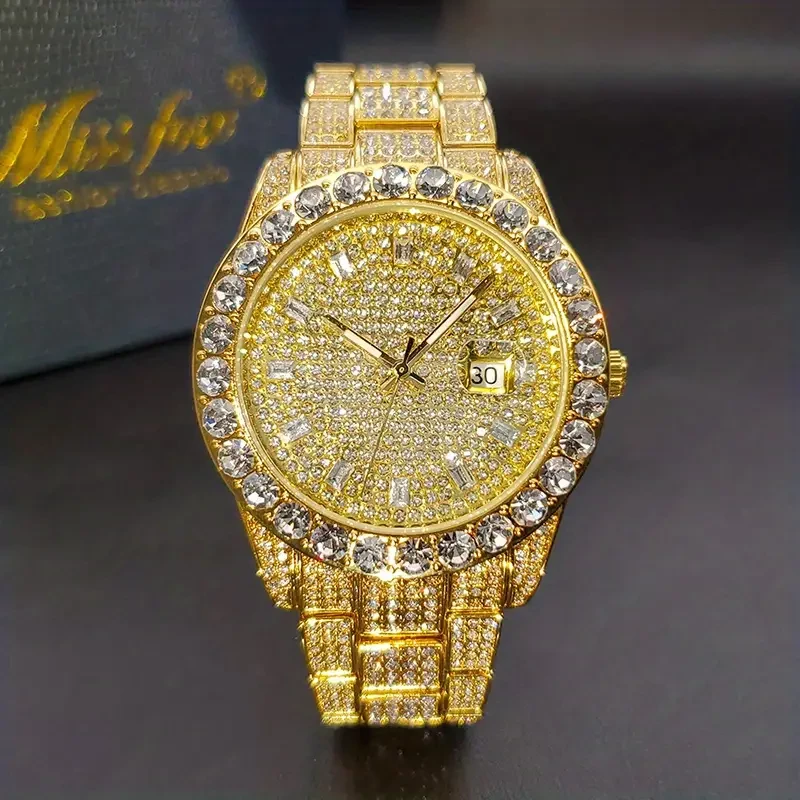 Stylish Men's Faux Diamond Quartz Watch