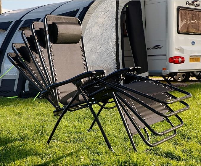 Outdoors & indoors foldable rest chair