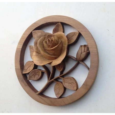 Wooden wall decoration, round wooden wall decoration, wood carving, rose flower.