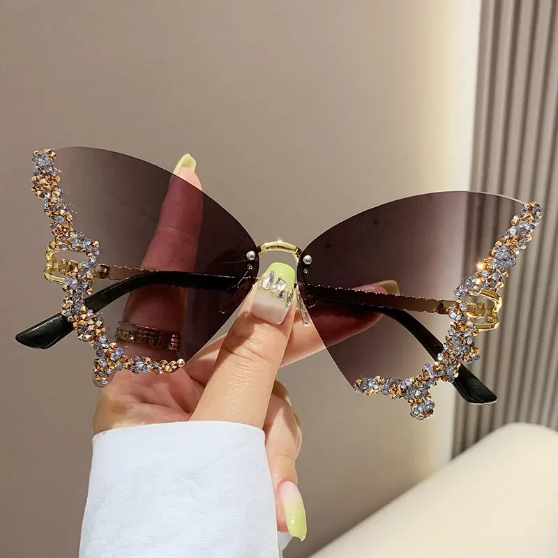 GlamourWings Vintage Butterfly Sunglasses