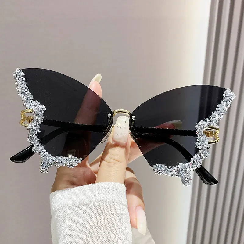 GlamourWings Vintage Butterfly Sunglasses