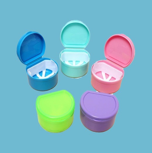 Portable False Teeth Set Retainer Storage Box Orthodontic Invisible Teeth Brace Box