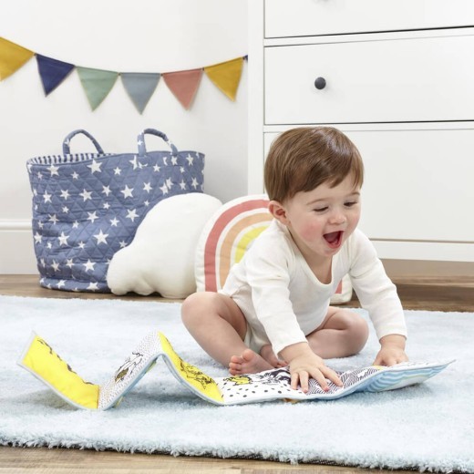 Winnie The Pooh Classic Unfold & Discover Soft Book