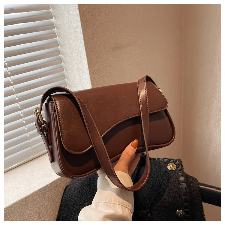 Fashion Simple New Flip Magnetic Buckle Shoulder Bag